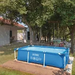 Holiday Home Pucisca 40