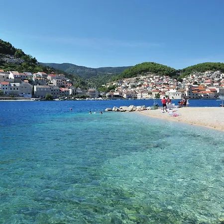 Holiday home Awesome Home In Pucisca With Wifi *