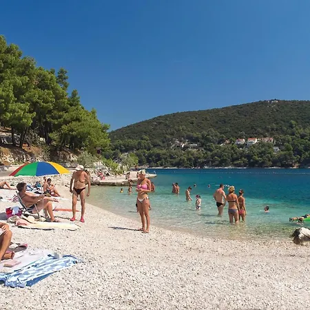 Awesome Home In Pucisca With Wifi Holiday home